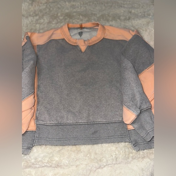 Women’s Free People Movement Heather Grey Melon Intercept Colorblock Pullover - Picture 5 of 14